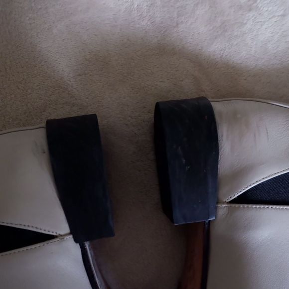 POPPY BARLEY PEBBLED LEATHER ANKLE BOOTS - Picture 6 of 11